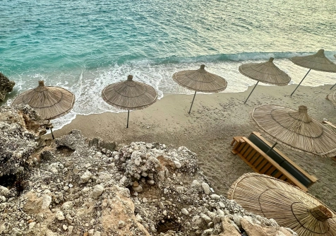 rent car himare albania